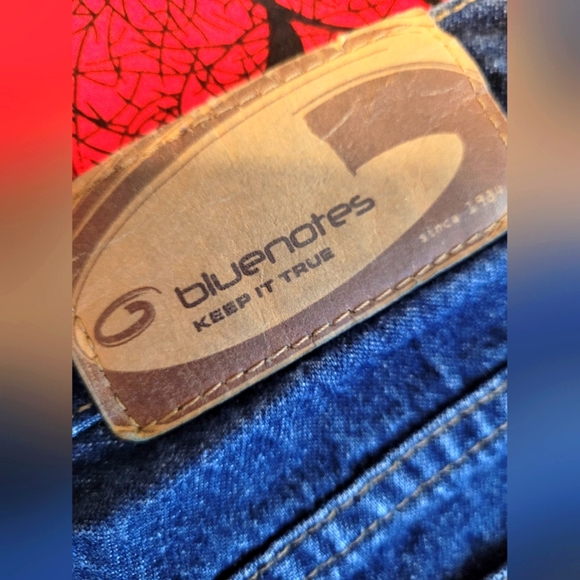 34 BLUENOTES High Rise Flares jeans - Picture 3 of 5